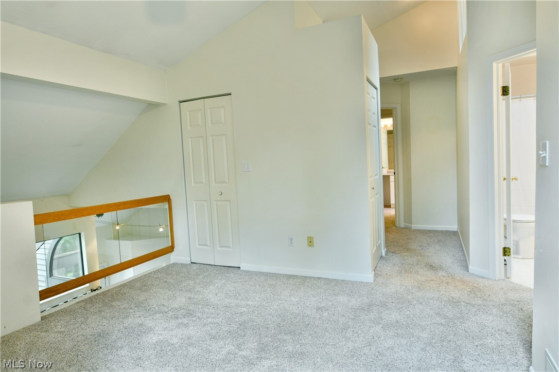 1283 Red Tail Hawk Court Youngstown OH 44512