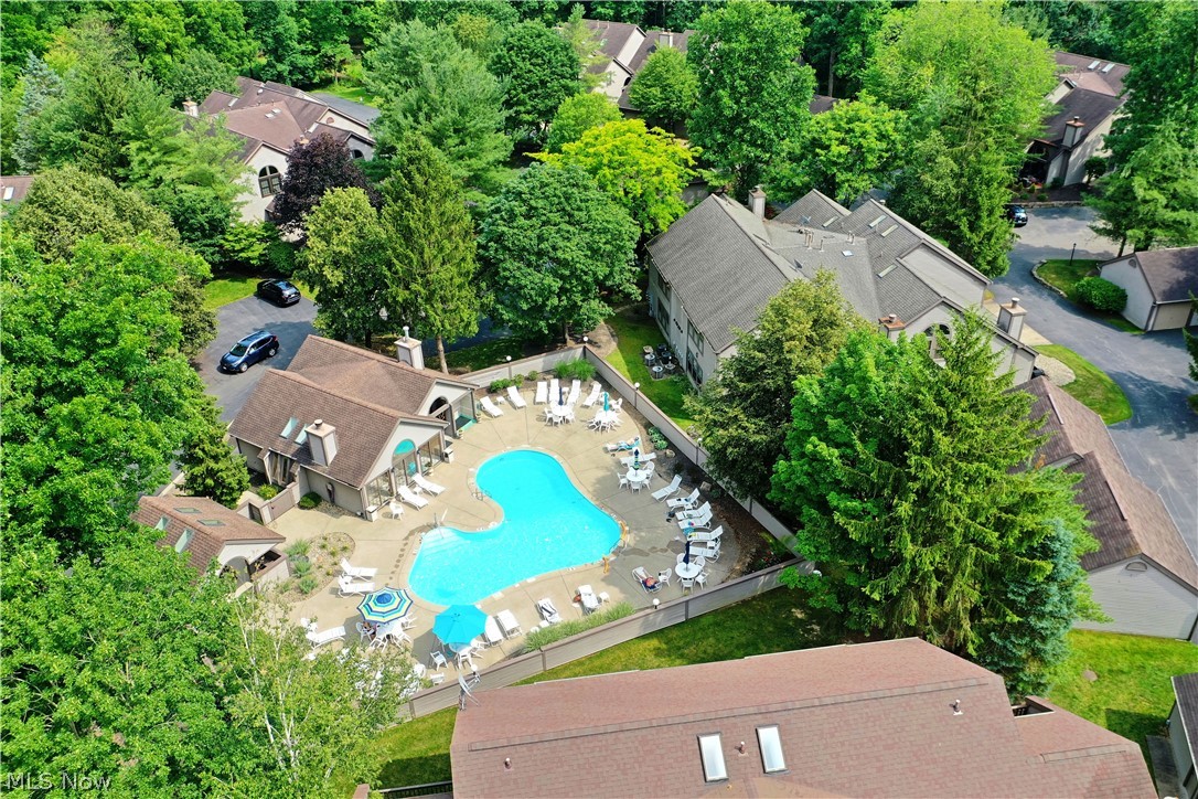1283 Red Tail Hawk Court Youngstown OH 44512