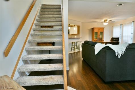 1283 Red Tail Hawk Court Youngstown OH 44512
