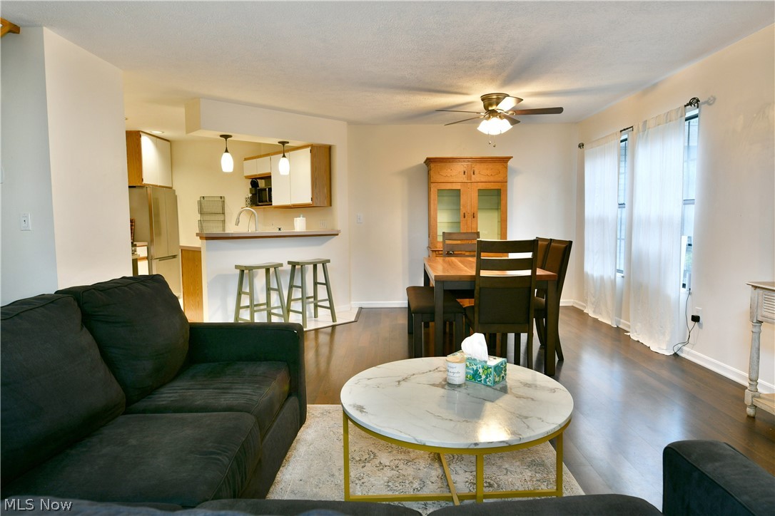 1283 Red Tail Hawk Court Youngstown OH 44512