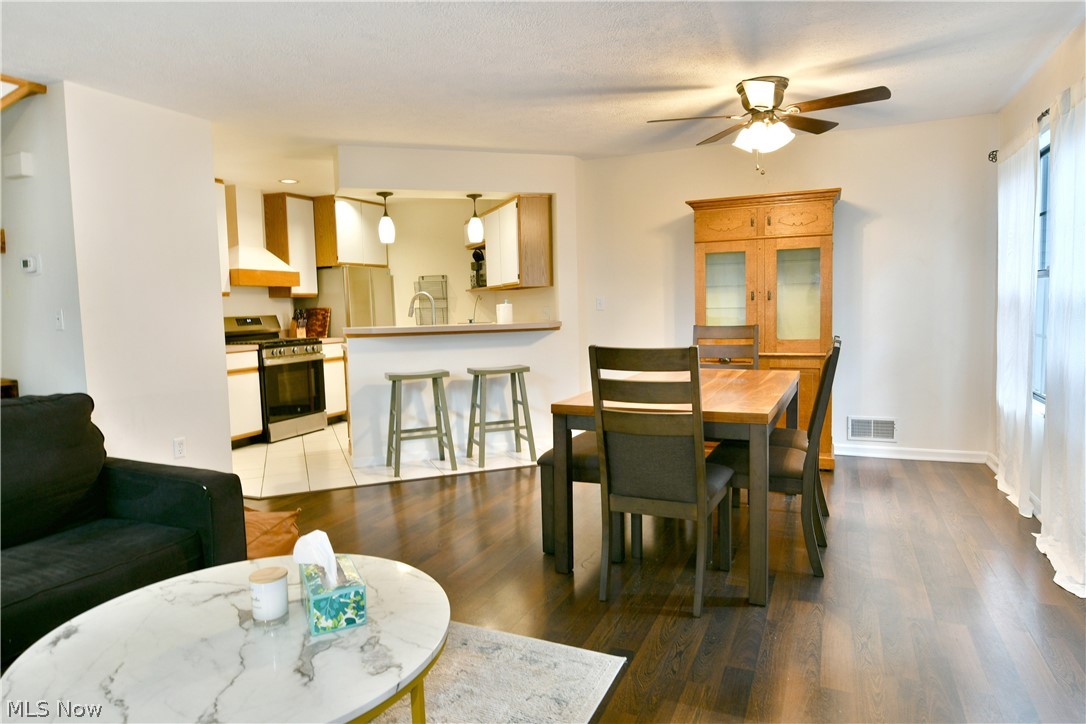 1283 Red Tail Hawk Court Youngstown OH 44512