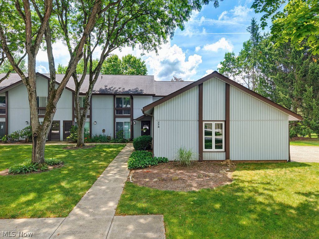 774 Pipes Court Sagamore Hills OH 44067