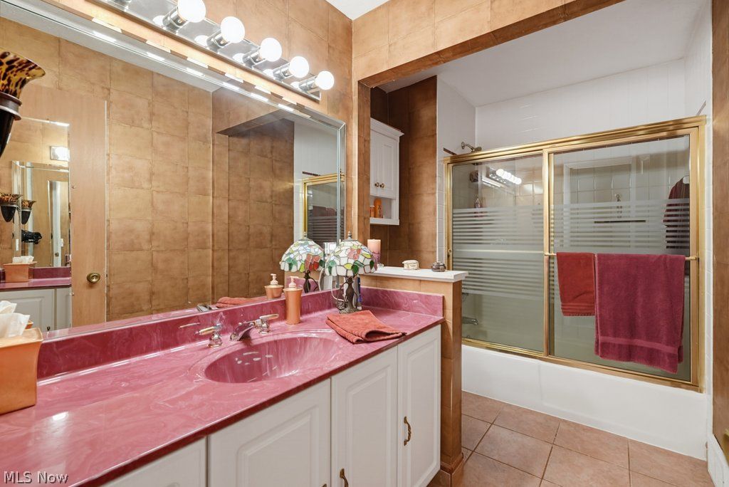 774 Pipes Court Sagamore Hills OH 44067