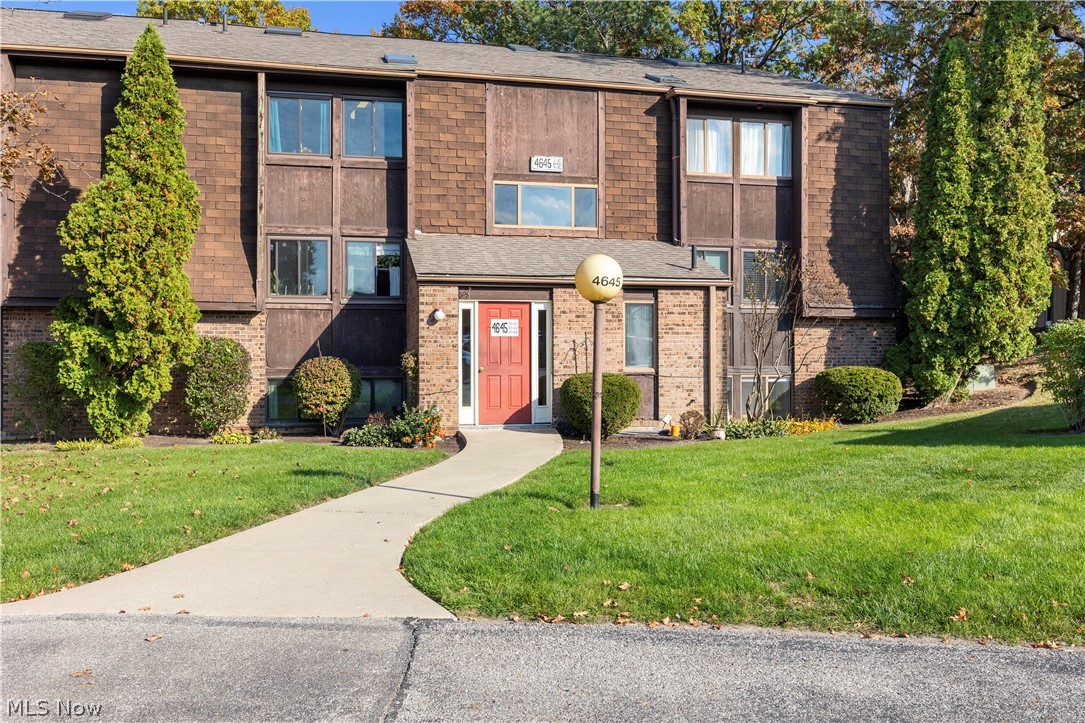 4645 Oakhill Boulevard Lorain OH 44053