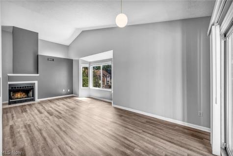 356 Village Pointe Drive Akron OH 44313