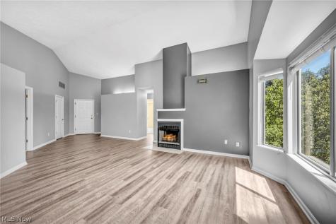 356 Village Pointe Drive Akron OH 44313