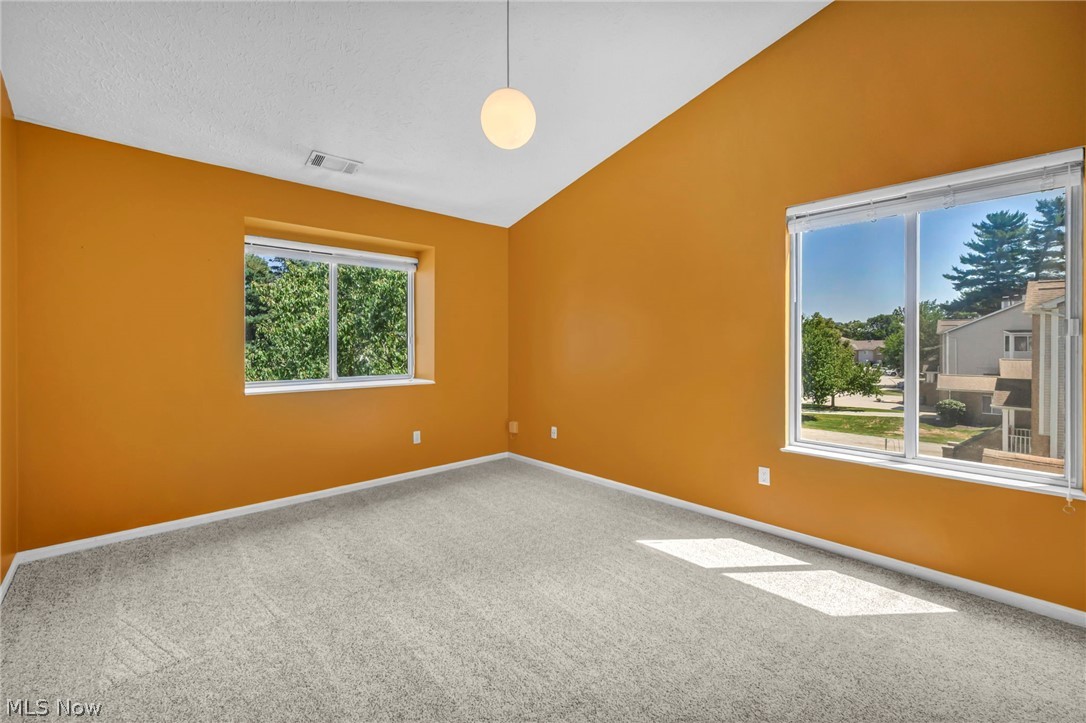 356 Village Pointe Drive Akron OH 44313