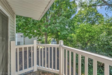 356 Village Pointe Drive Akron OH 44313