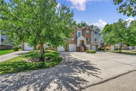356 Village Pointe Drive Akron OH 44313
