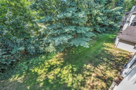 356 Village Pointe Drive Akron OH 44313