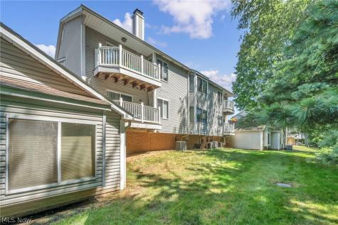 356 Village Pointe Drive Akron OH 44313