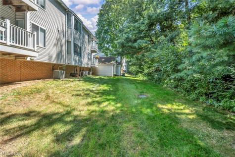 356 Village Pointe Drive Akron OH 44313