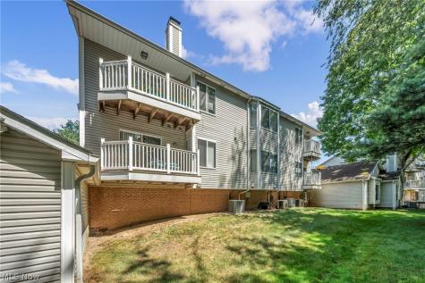 356 Village Pointe Drive Akron OH 44313