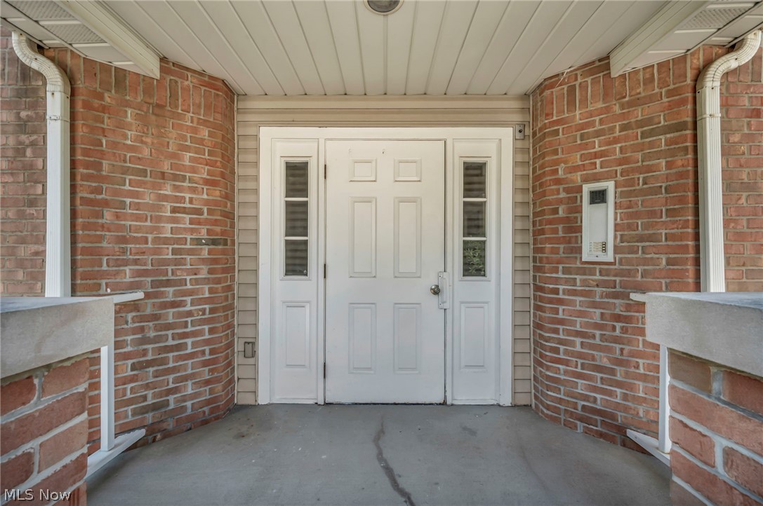 356 Village Pointe Drive Akron OH 44313