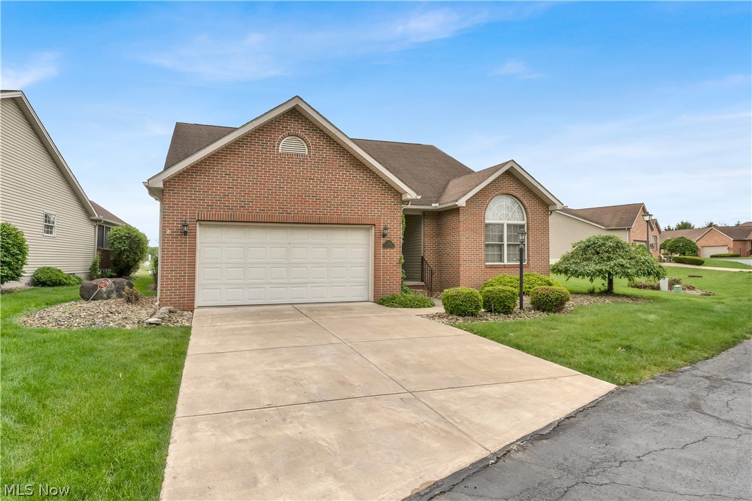 144 Royal Troon Drive SE Warren OH 44484