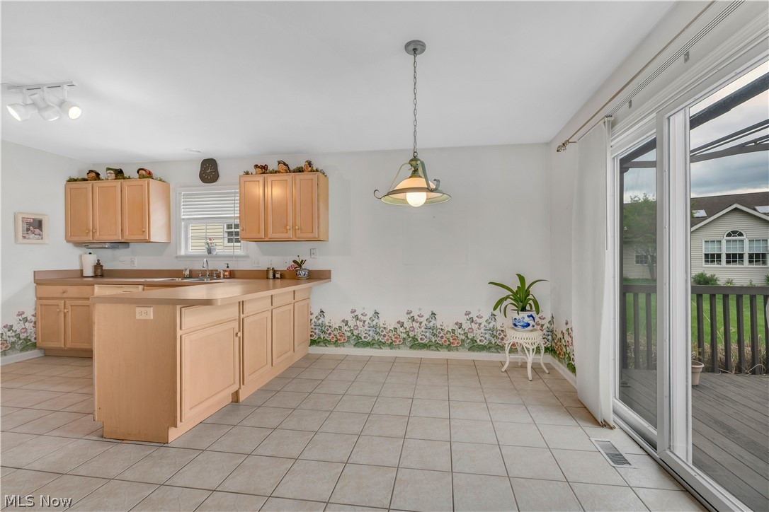 144 Royal Troon Drive SE Warren OH 44484