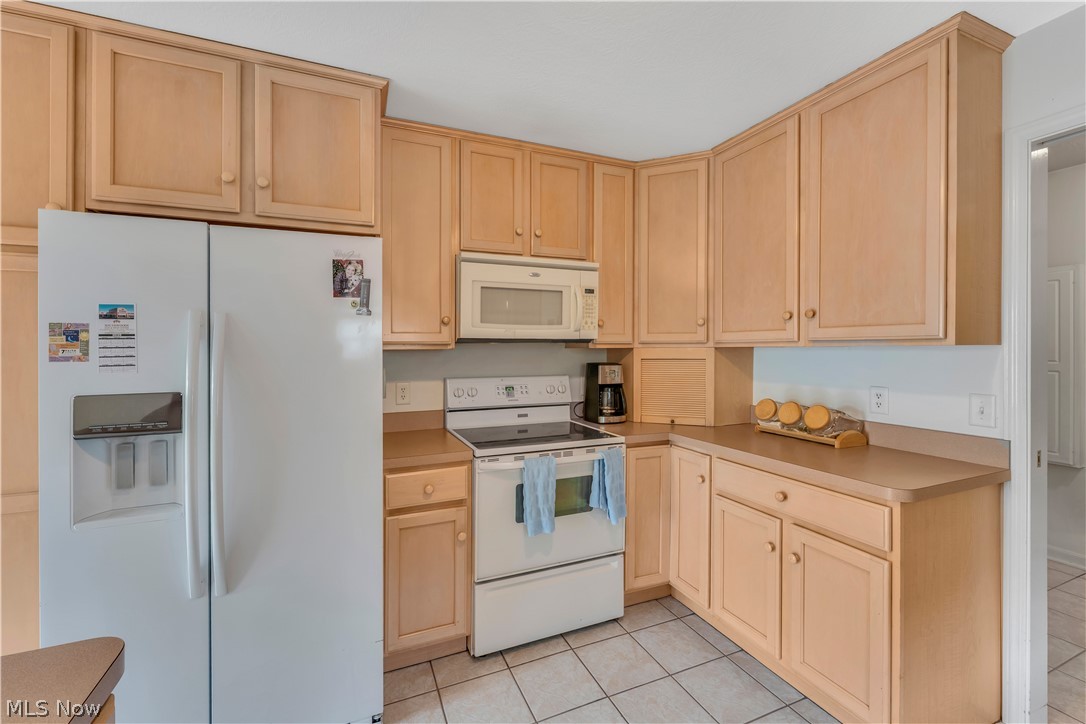 144 Royal Troon Drive SE Warren OH 44484