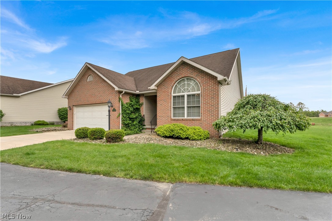144 Royal Troon Drive SE Warren OH 44484