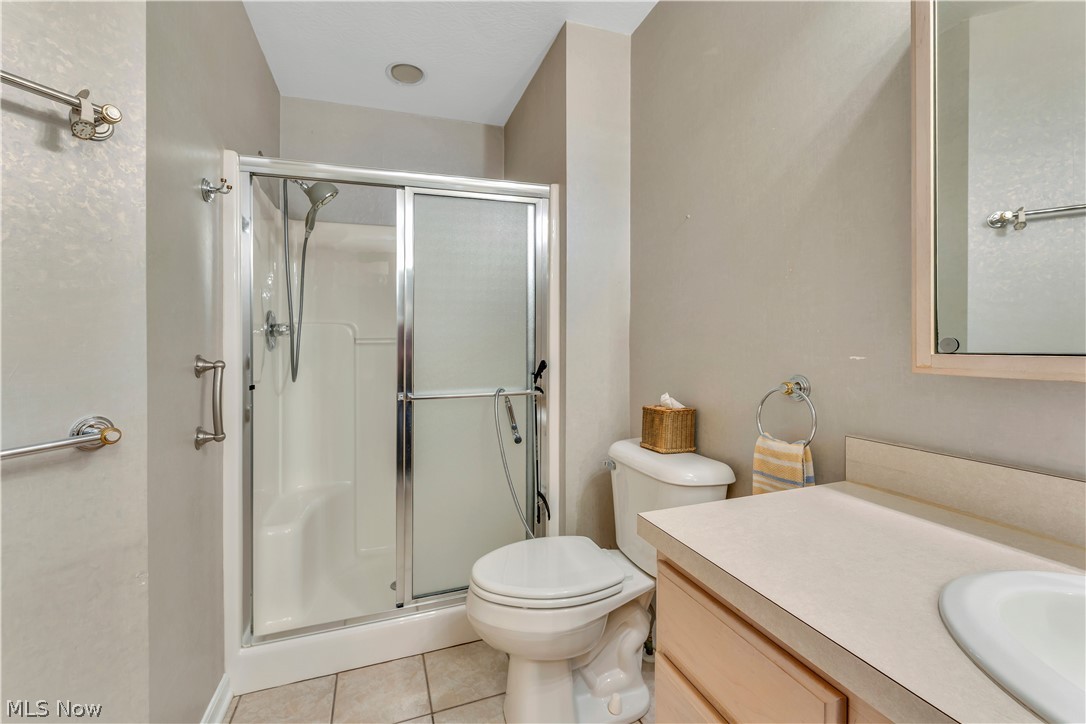 144 Royal Troon Drive SE Warren OH 44484
