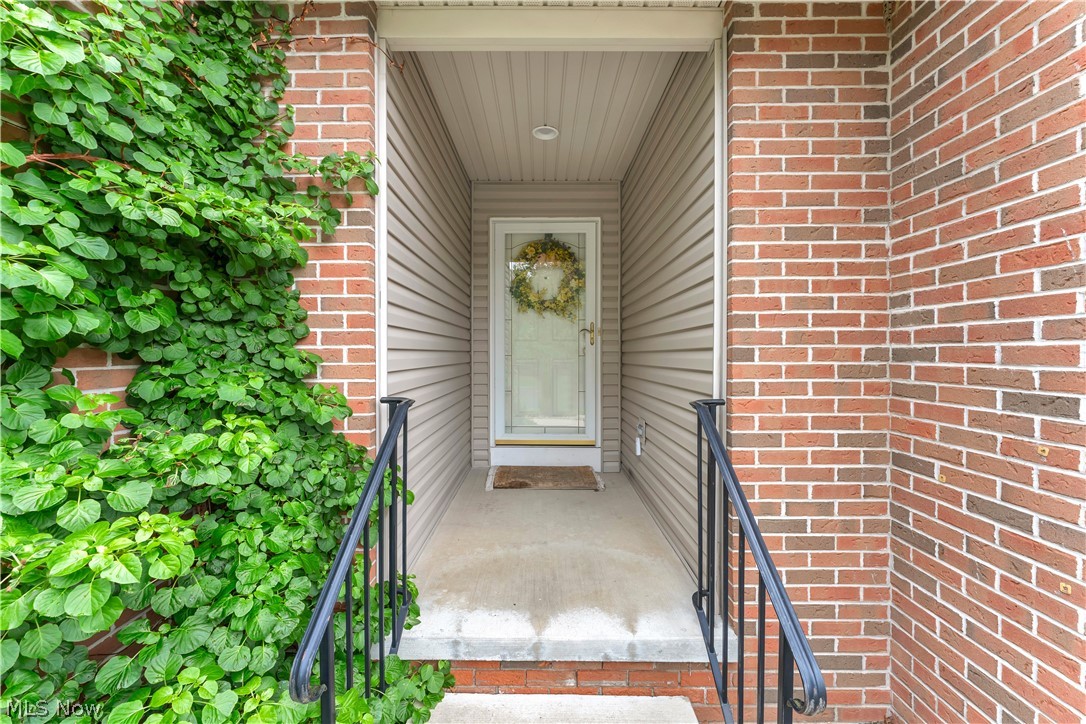 144 Royal Troon Drive SE Warren OH 44484
