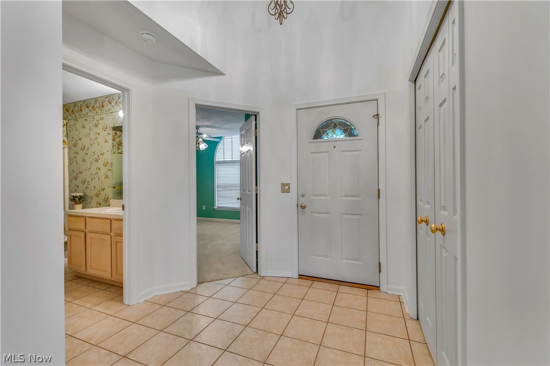 144 Royal Troon Drive SE Warren OH 44484