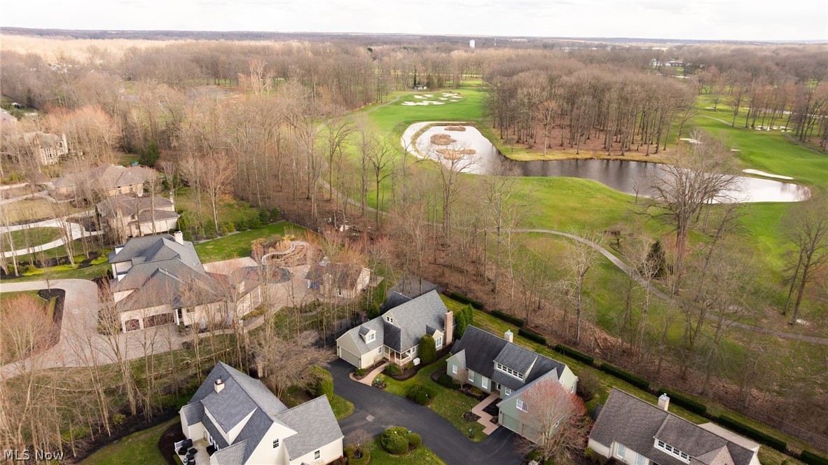 600 The Greens NE Howland OH 44484