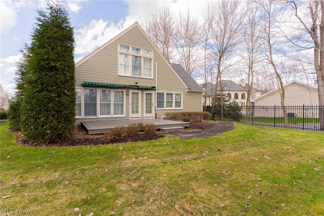 600 The Greens NE Howland OH 44484
