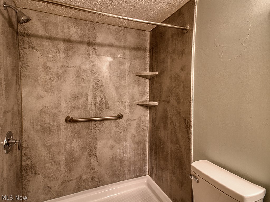 408 W Saint Clair Avenue Cleveland OH 44113