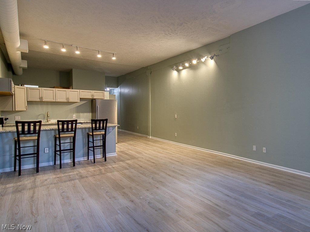 408 W Saint Clair Avenue Cleveland OH 44113