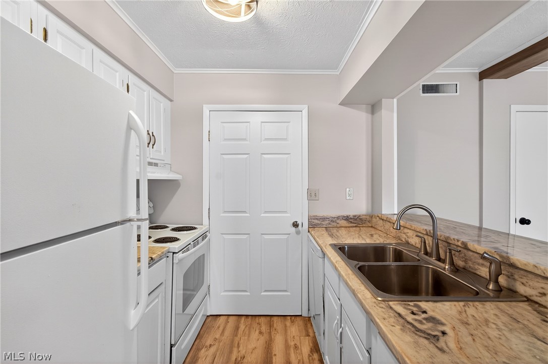 2549 Royal County Down Drive Uniontown OH 44685