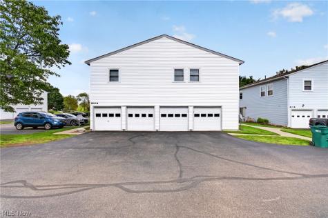 2549 Royal County Down Drive Uniontown OH 44685