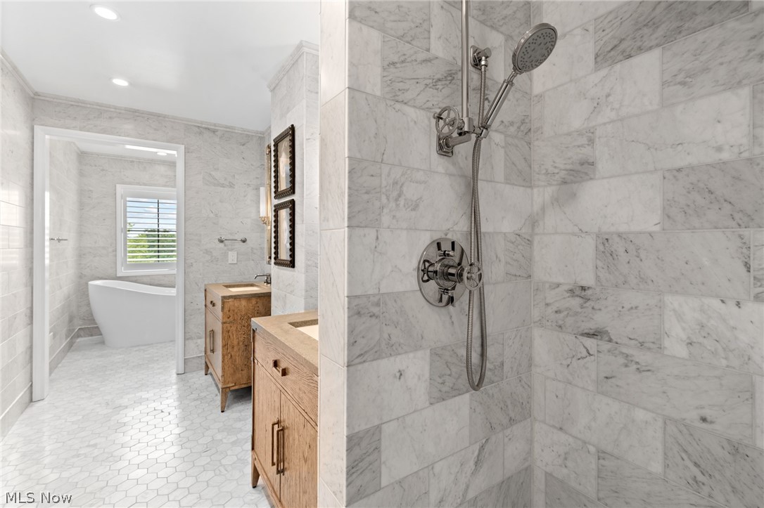 40 W Orange Street Chagrin Falls OH 44022