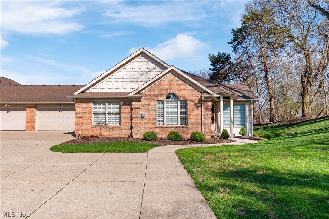 1220 Saint Abigail Street SW Hartville OH 44632