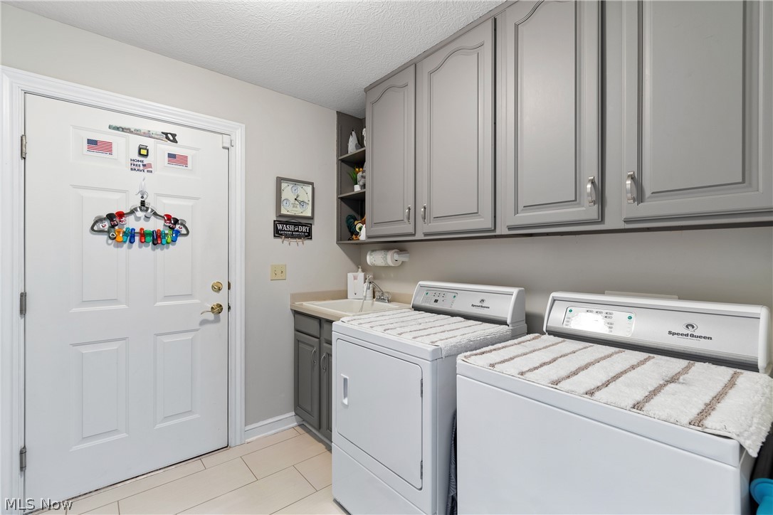 1220 Saint Abigail Street SW Hartville OH 44632