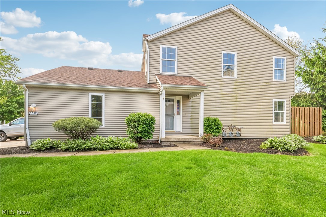 1352 Meadow Run Copley OH 44321