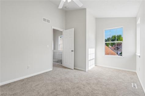 1352 Meadow Run Copley OH 44321