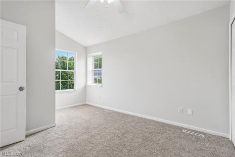1352 Meadow Run Copley OH 44321