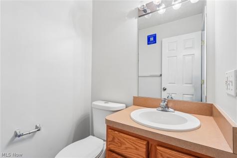 1352 Meadow Run Copley OH 44321