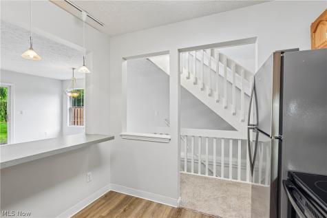 1352 Meadow Run Copley OH 44321