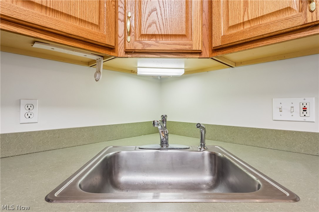 1352 Meadow Run Copley OH 44321