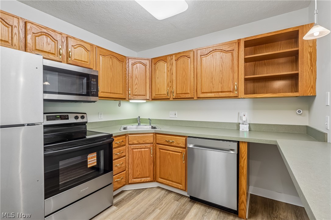 1352 Meadow Run Copley OH 44321