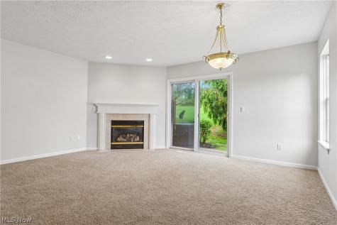 1352 Meadow Run Copley OH 44321