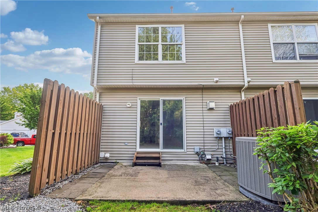 1352 Meadow Run Copley OH 44321