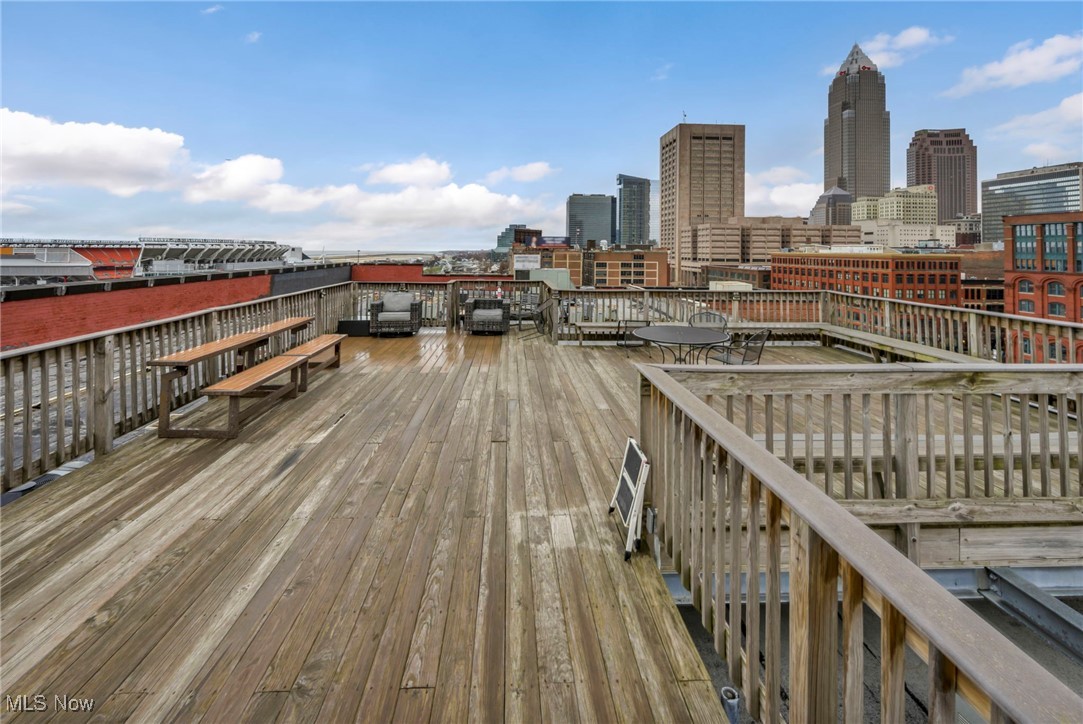 1133 W 9th Street Cleveland OH 44113