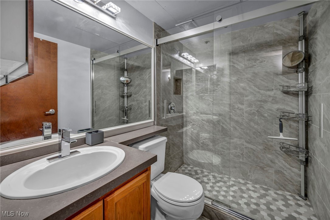 1133 W 9th Street Cleveland OH 44113
