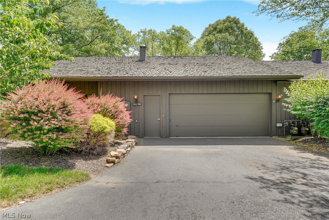 455-55 Meadowview Drive Aurora OH 44202