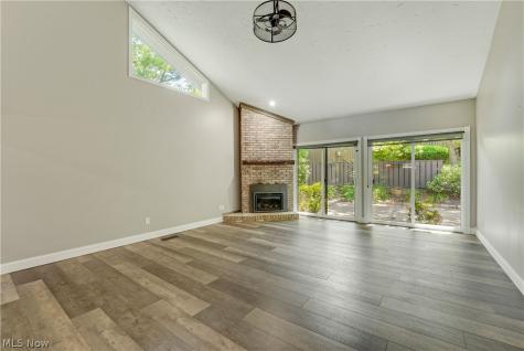 455-55 Meadowview Drive Aurora OH 44202