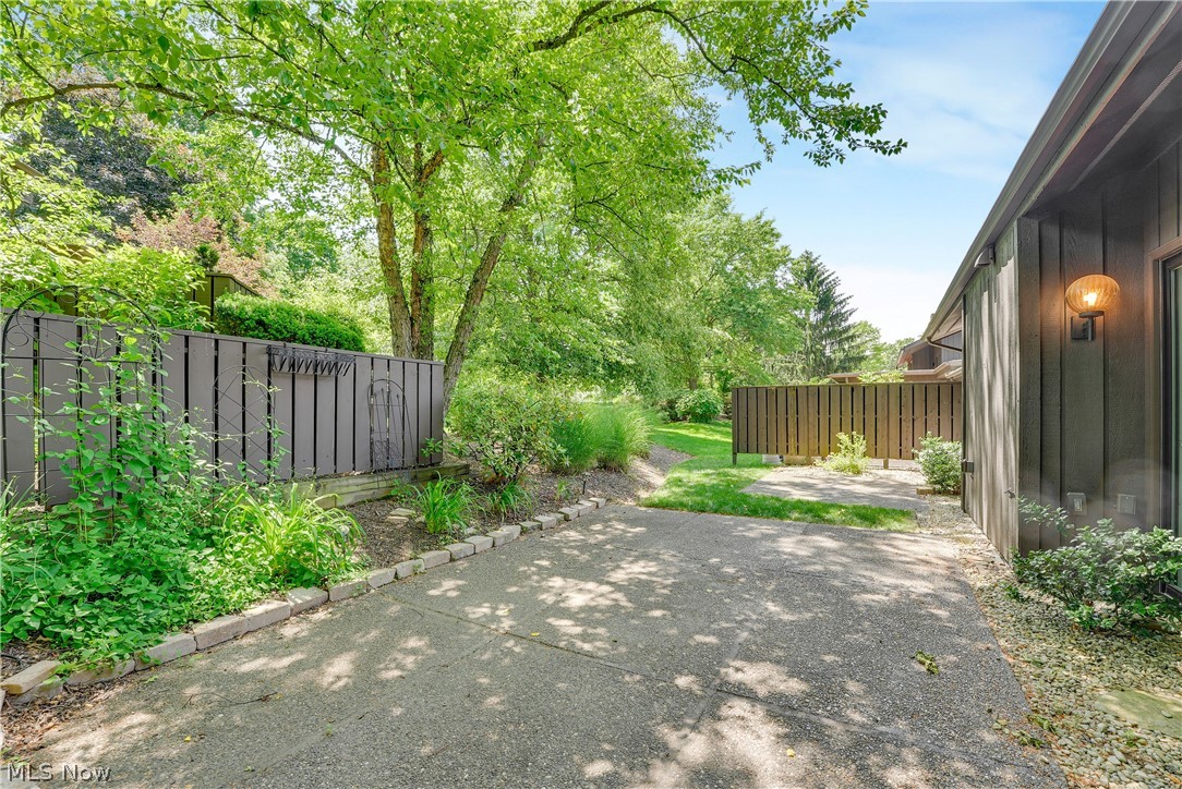 455-55 Meadowview Drive Aurora OH 44202