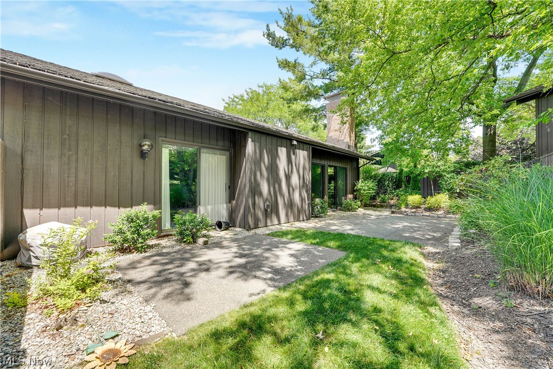 455-55 Meadowview Drive Aurora OH 44202