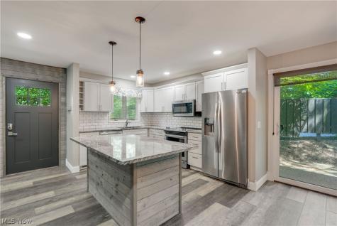 455-55 Meadowview Drive Aurora OH 44202